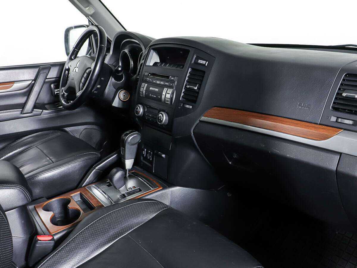 Mitsubishi Pajero, 2008 - 141 884 км. | Фото №8