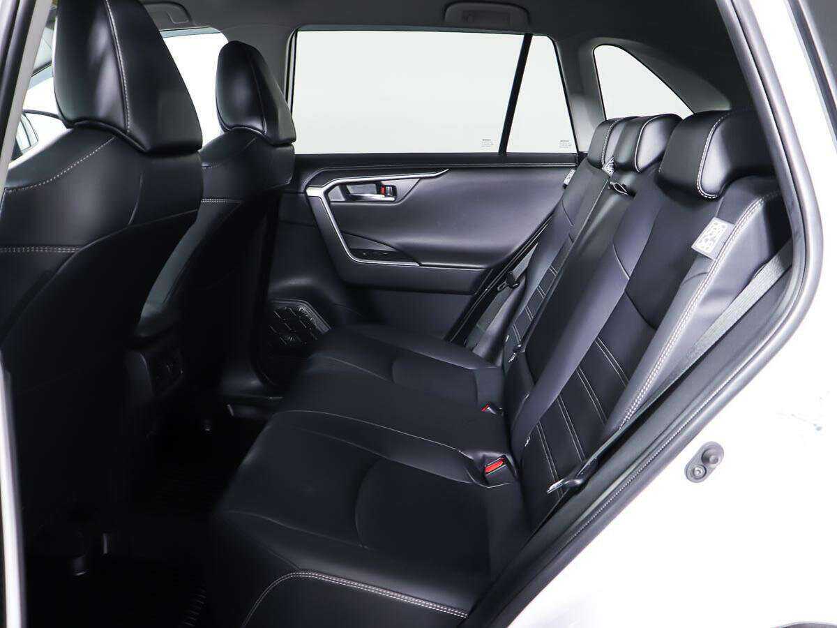 Toyota RAV4, 2021 Фото №10