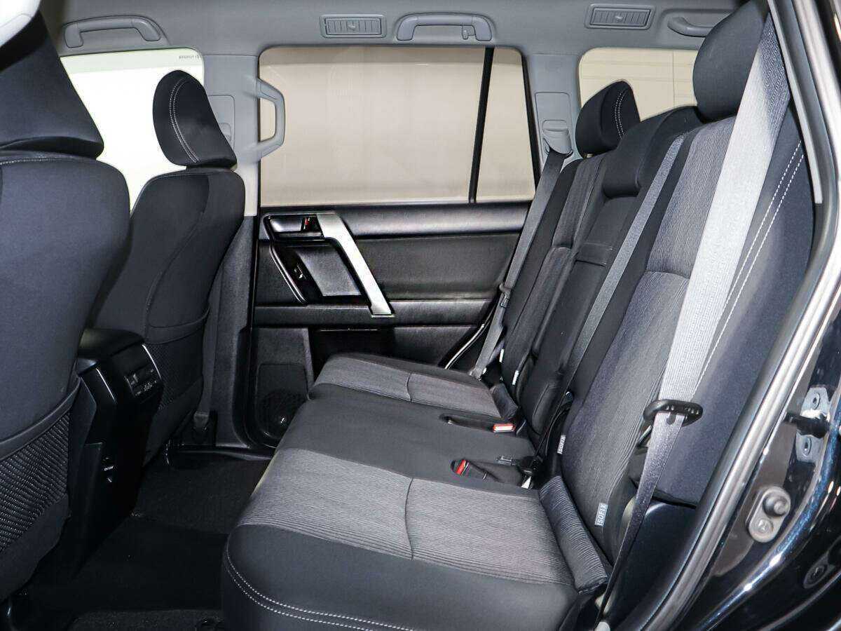 Toyota Land Cruiser Prado, 2017 Фото №10