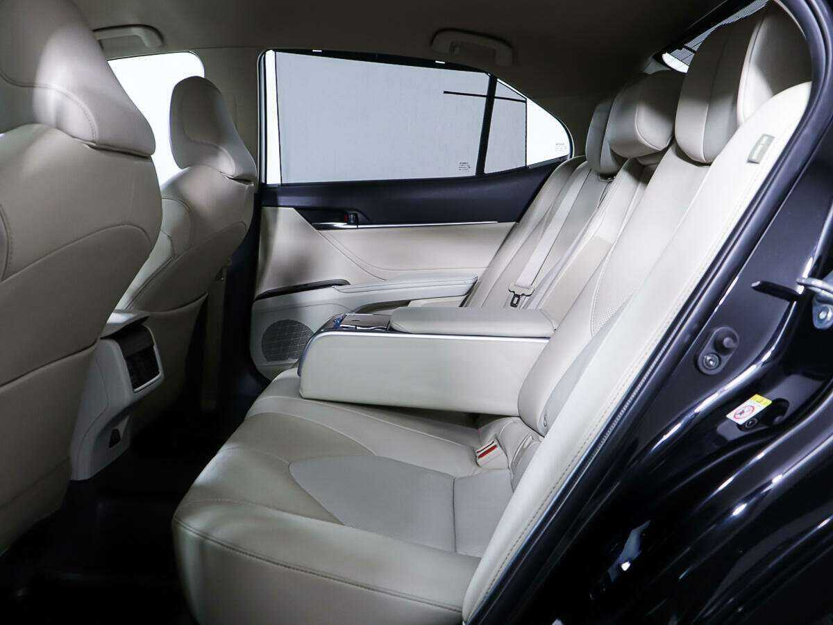 Toyota Camry, 2018 Фото №12