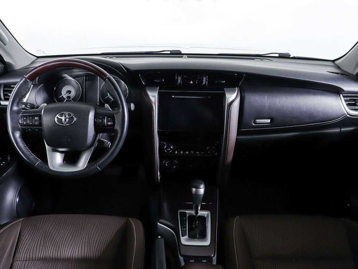 Toyota Fortuner, 2017 Фото №10