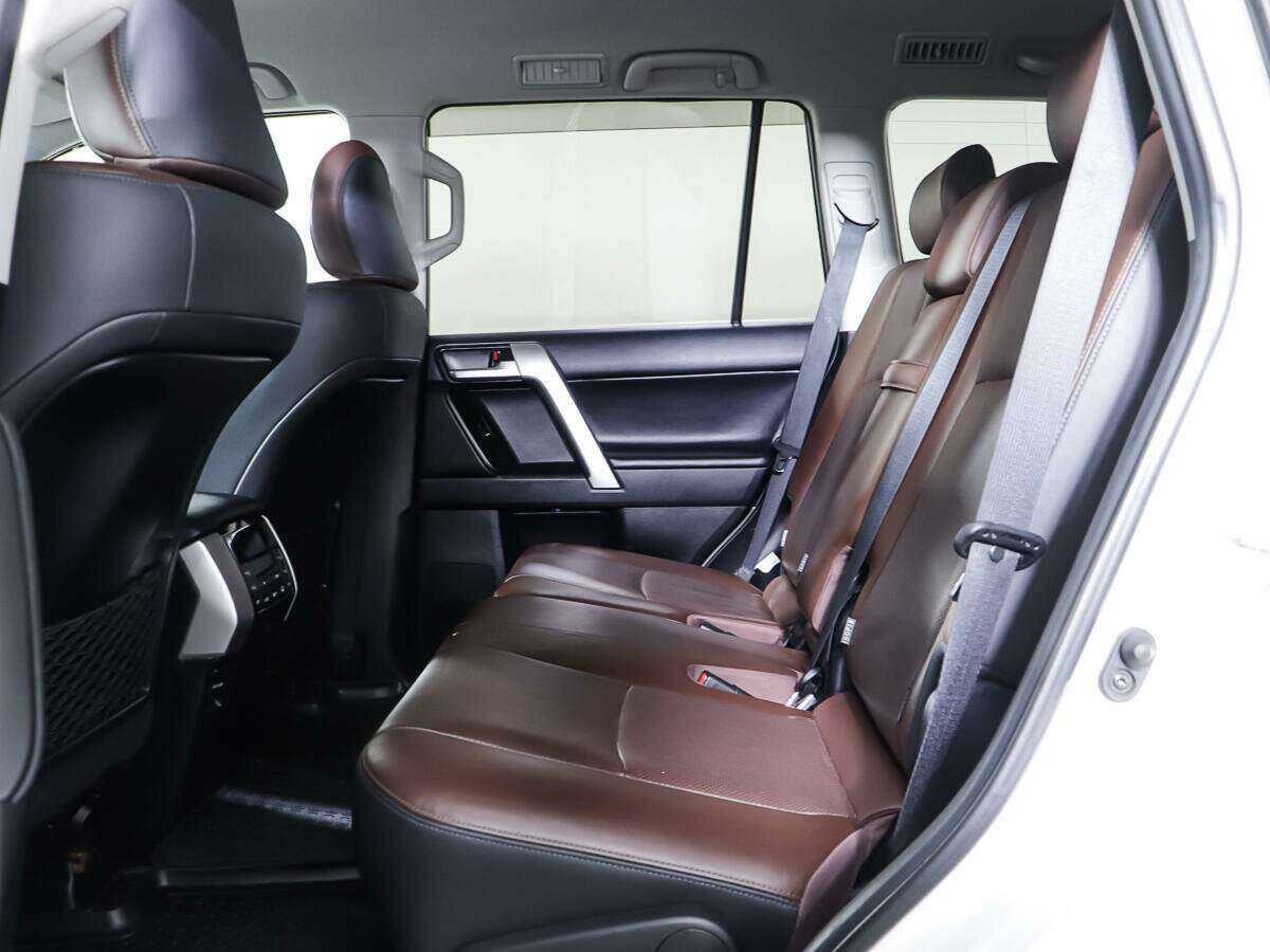 Toyota Land Cruiser Prado, 2017 Фото №9