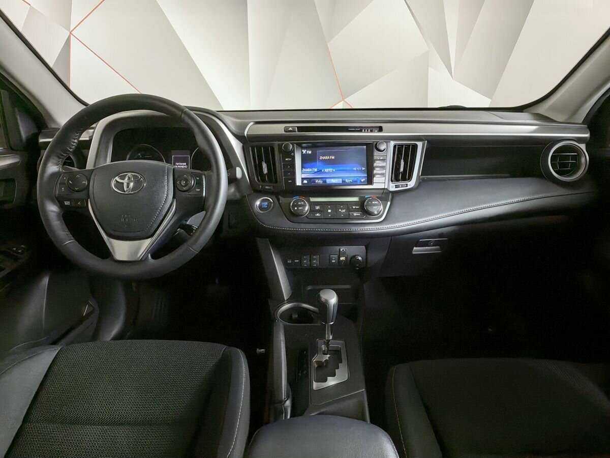 Toyota RAV4, 2018 Фото №10