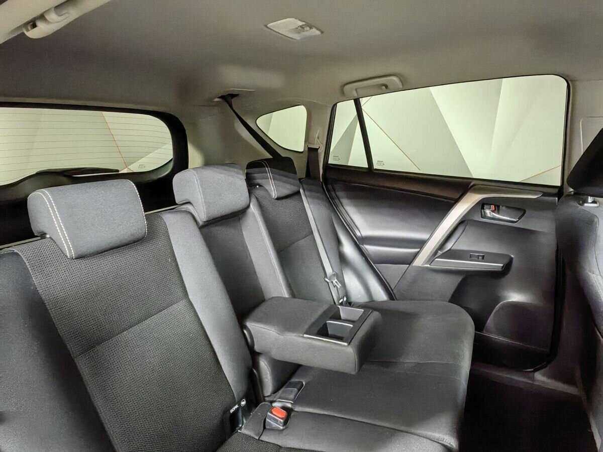 Toyota RAV4, 2018 Фото №13