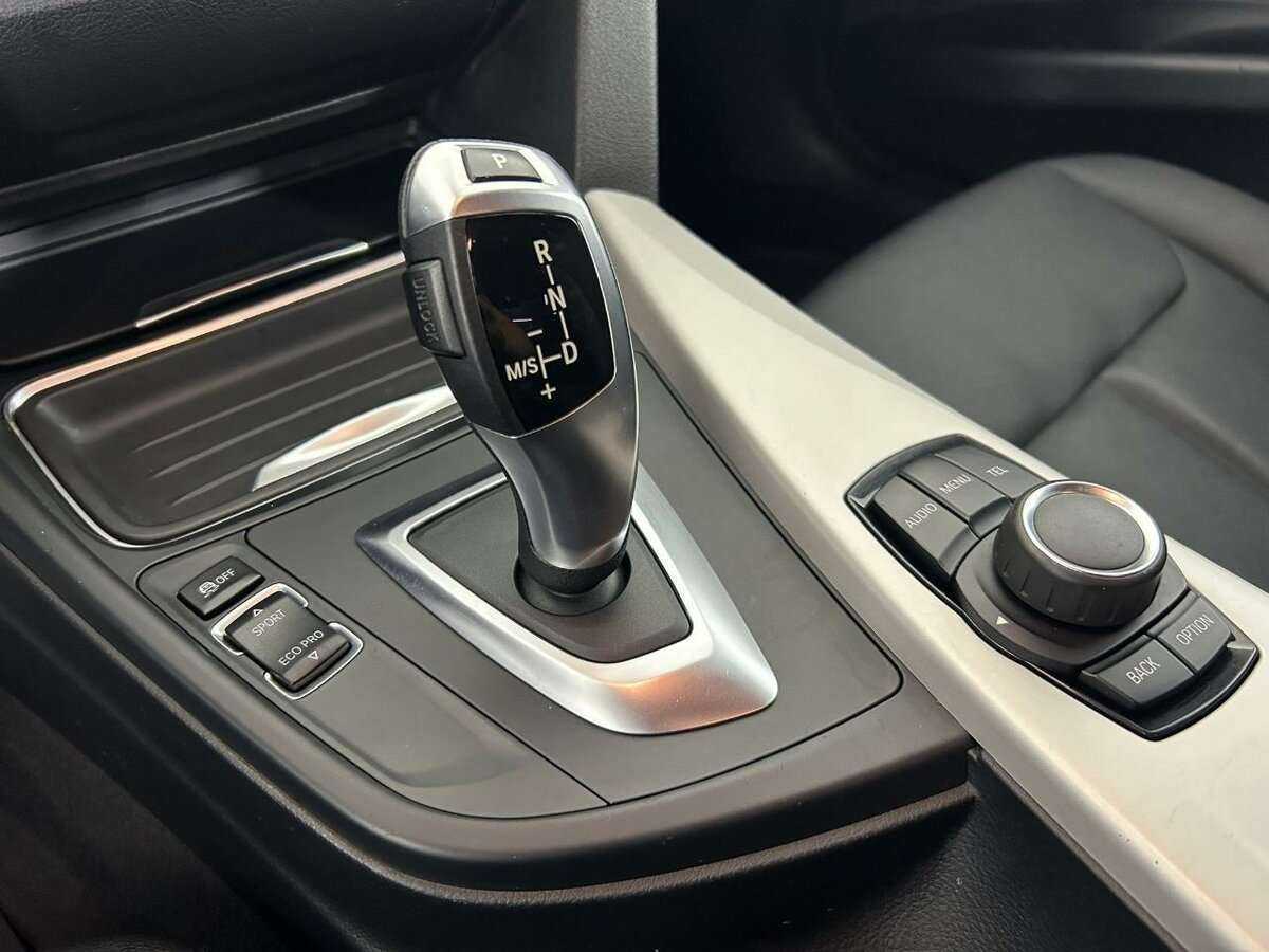 BMW 3 серии 320i, 2014 Фото №13