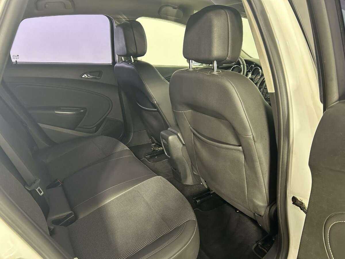 Opel Astra, 2011 Фото №16