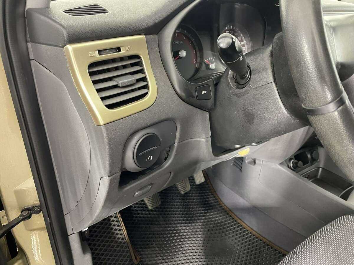 Kia Rio, 2010 Фото №9