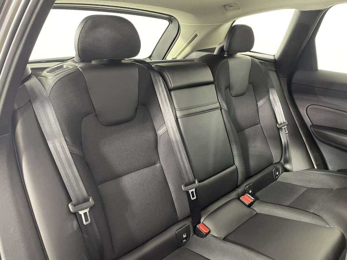 Volvo XC60, 2019 Фото №15