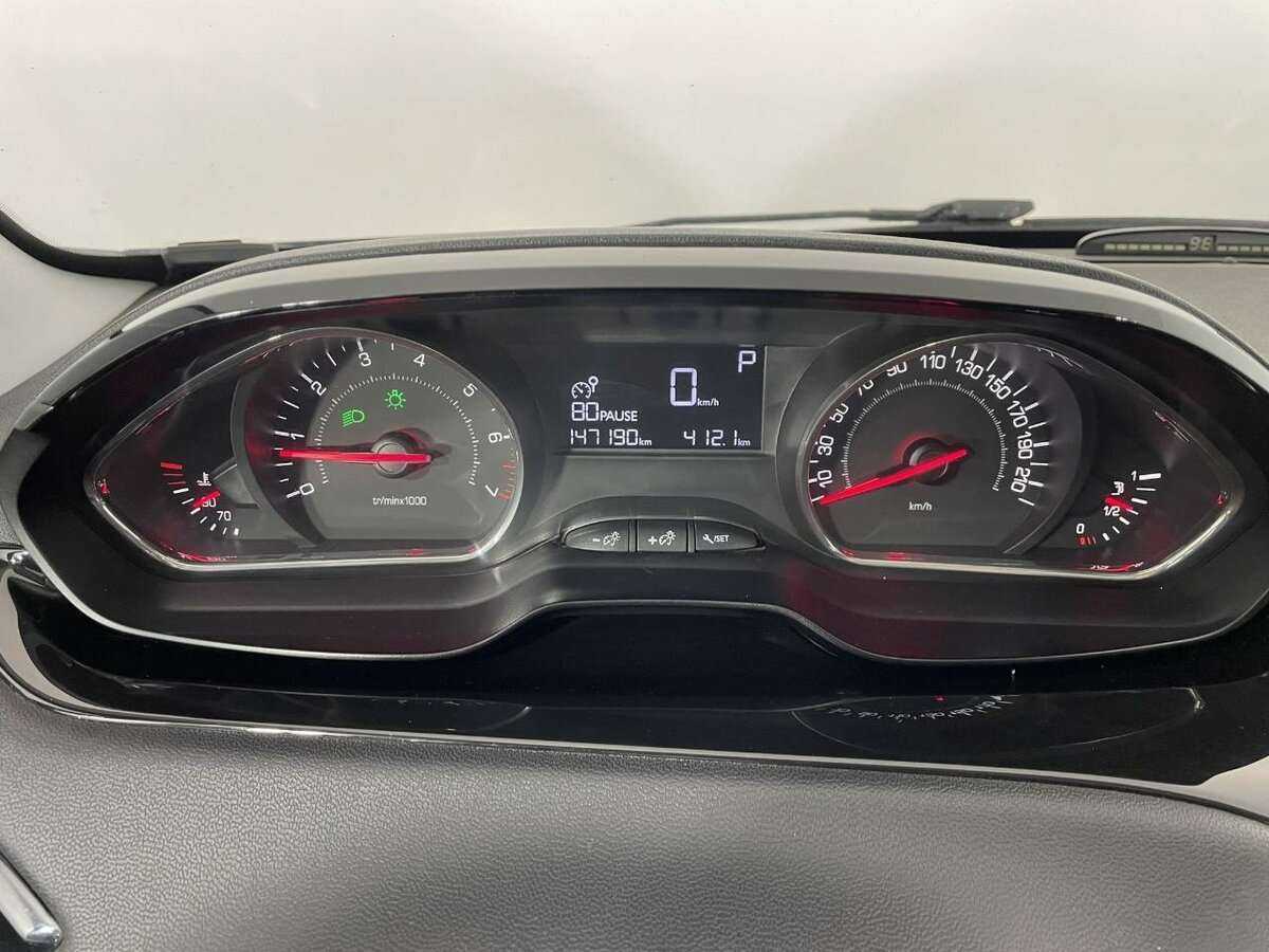 Peugeot 208, 2014 Фото №11