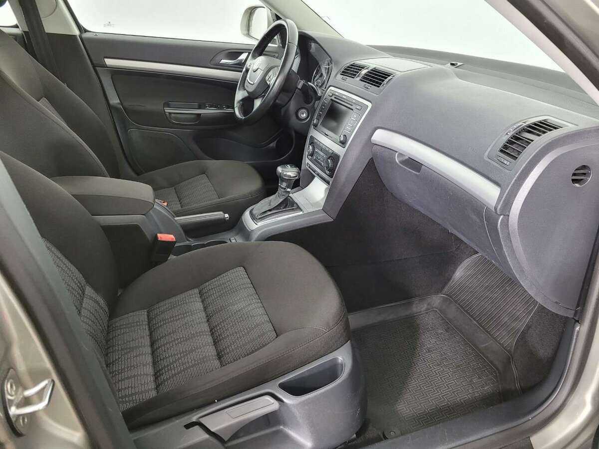 Skoda Octavia DSG7, 2010 Фото №14