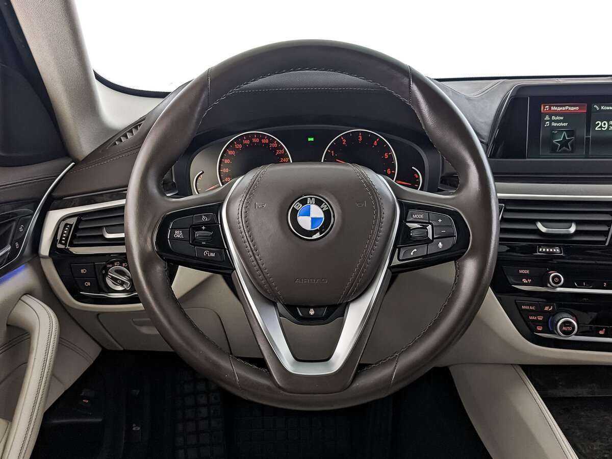 BMW 5 серии 520i, 2017 Фото №18