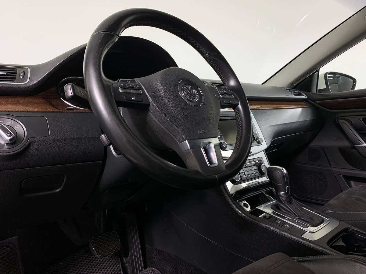 Volkswagen Passat CC, 2011 Фото №9