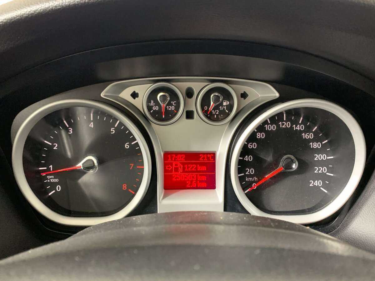 Ford Focus, 2011 Фото №12