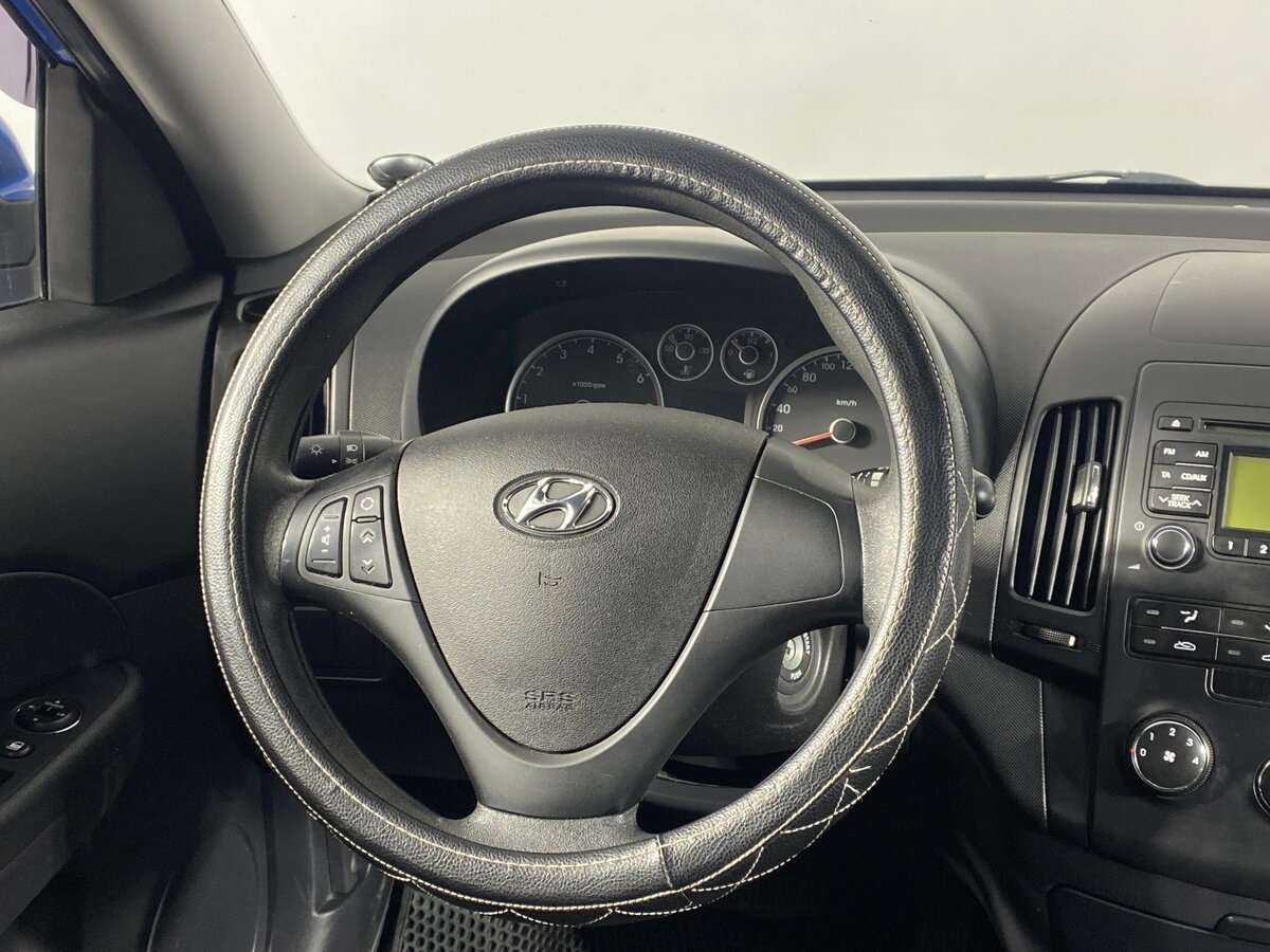 Hyundai i30, 2010 Фото №9