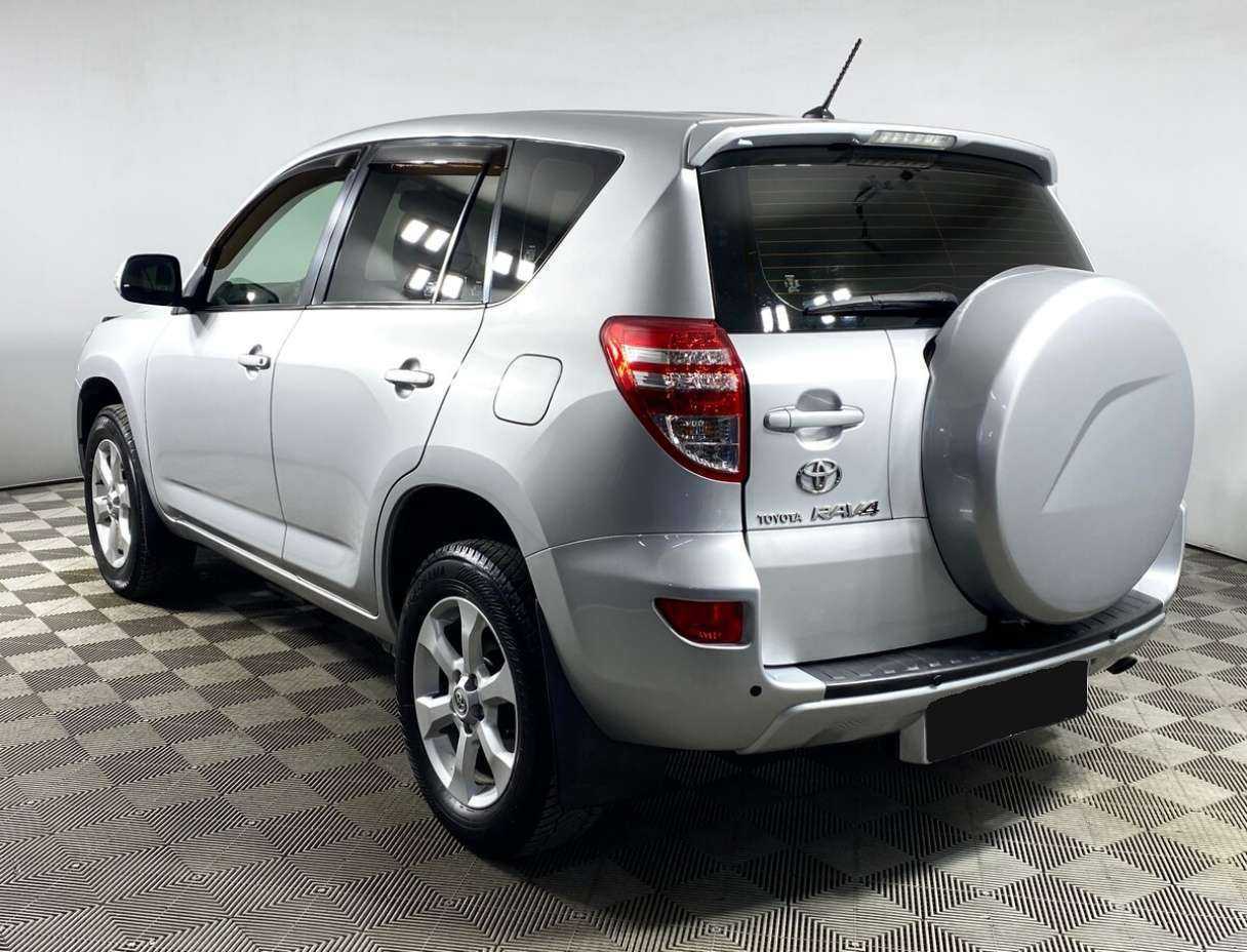 Toyota RAV4, 2011 Фото №6
