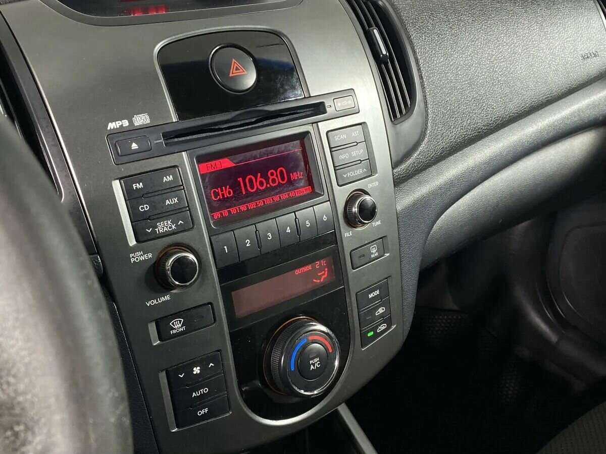 Kia Cerato 6-speed, 2010 Фото №12