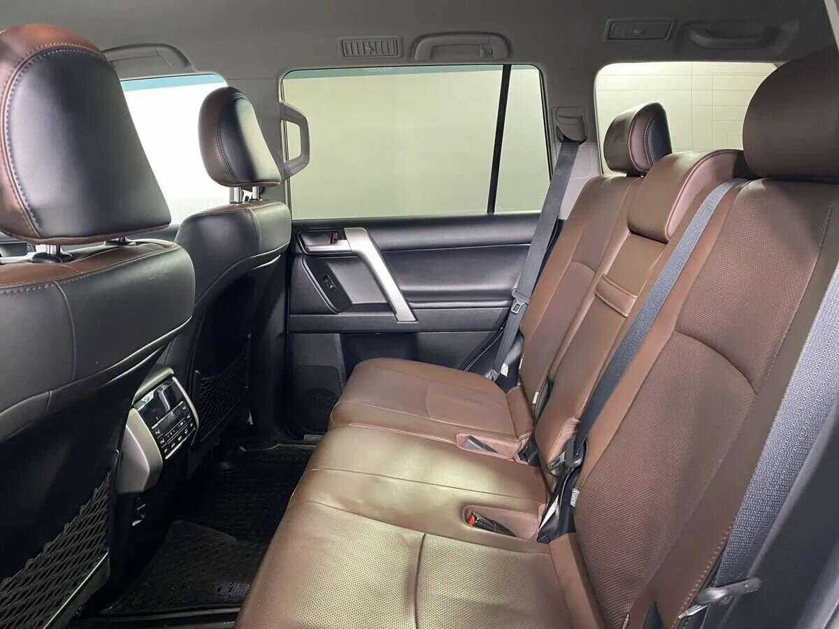 Toyota Land Cruiser Prado, 2020 Фото №10