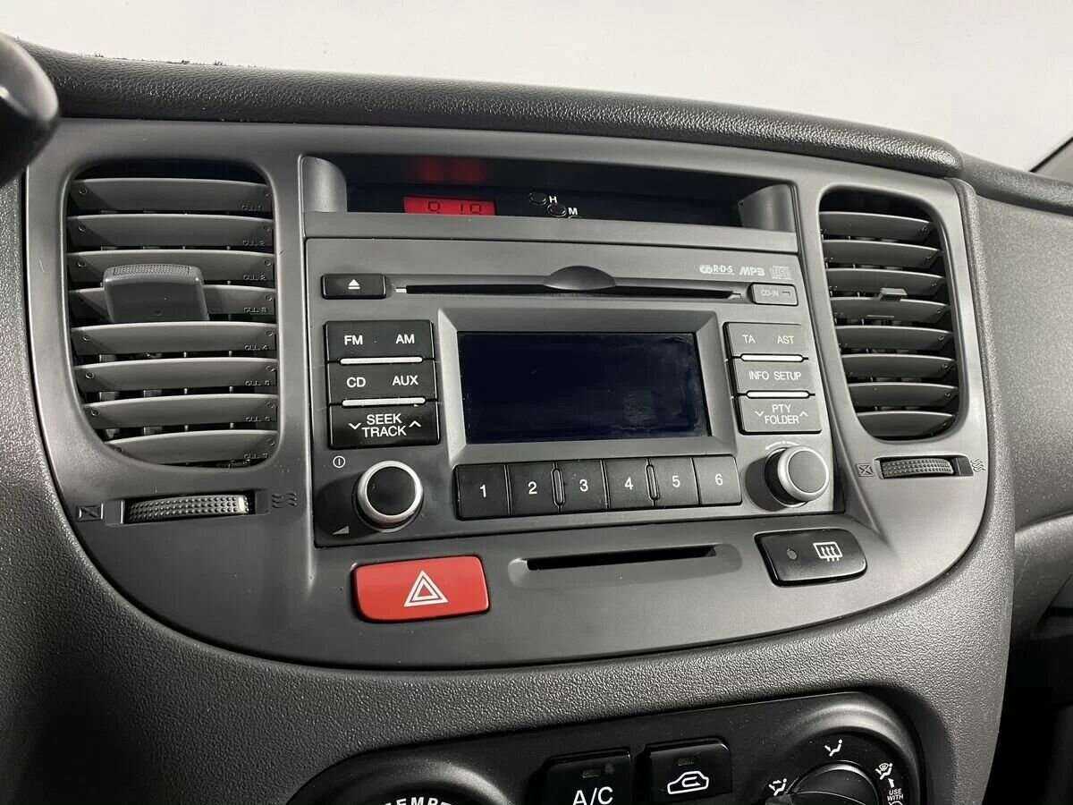 Kia Rio, 2010 Фото №11