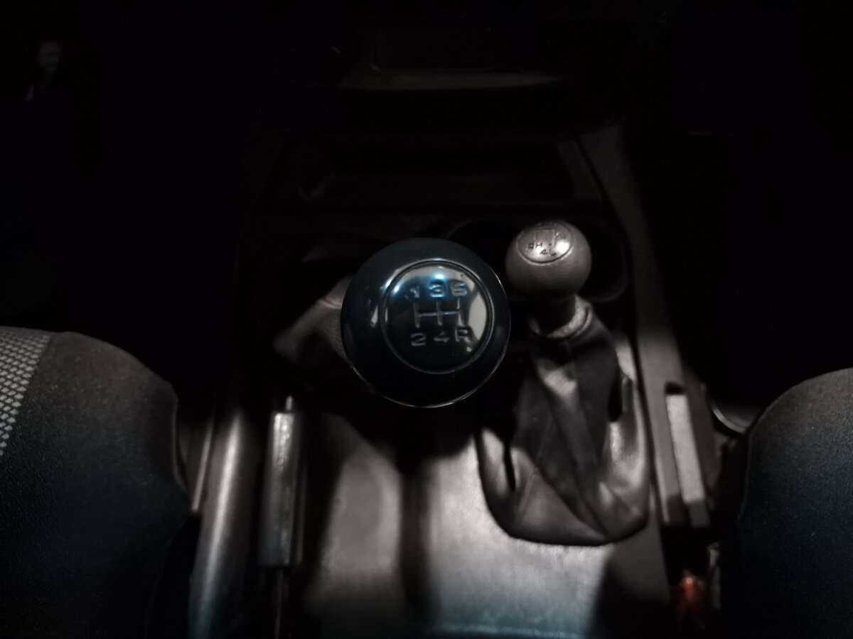 УАЗ Patriot, 2012 Фото №10