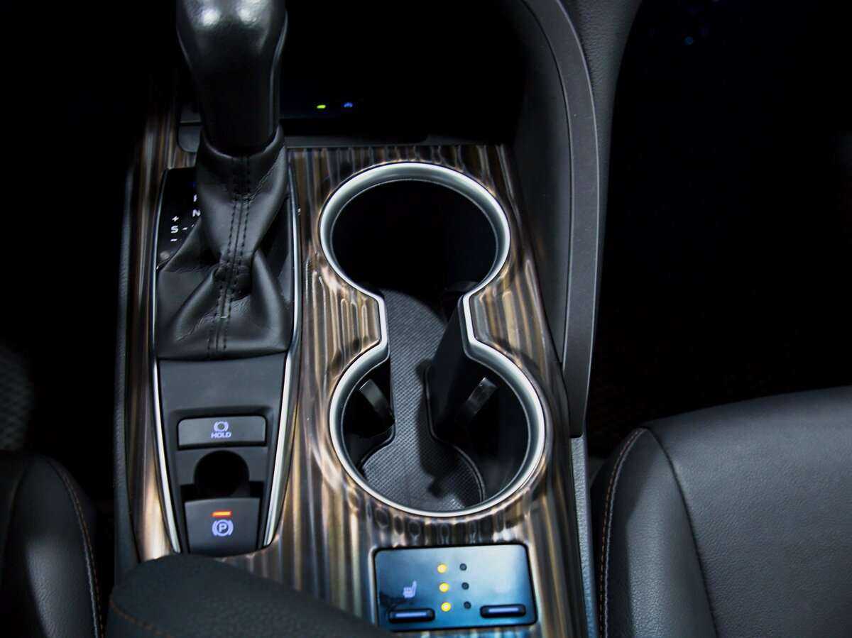 Toyota Camry, 2020 Фото №10