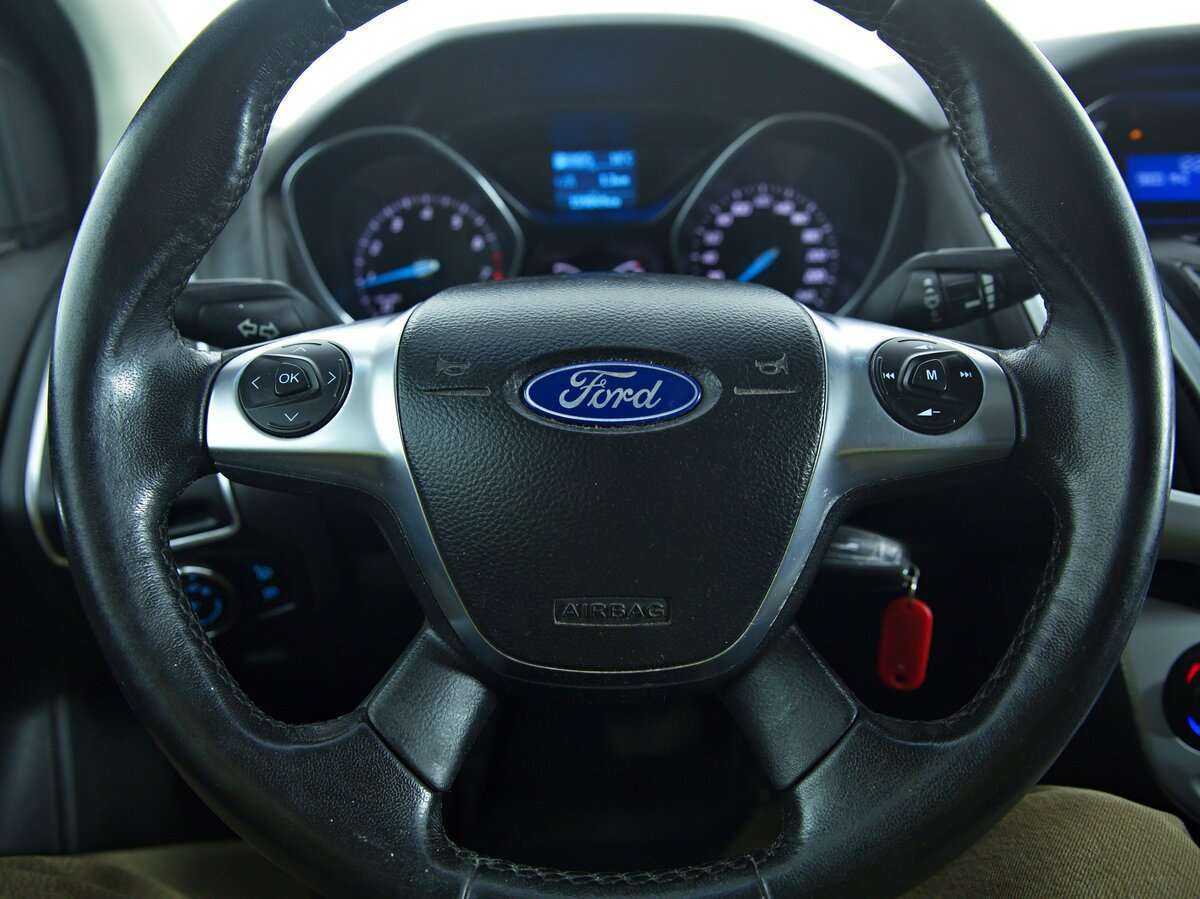 Ford Focus, 2011 Фото №13