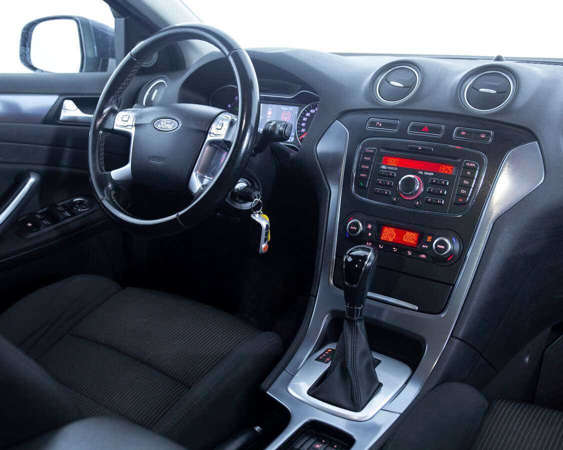 Ford Mondeo, 2011 Фото №12