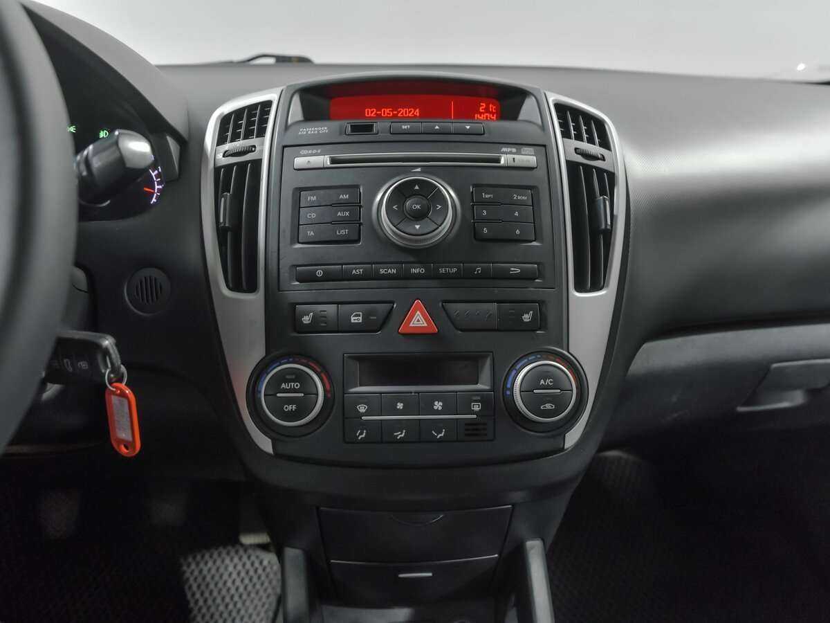 Kia Ceed, 2011 Фото №9