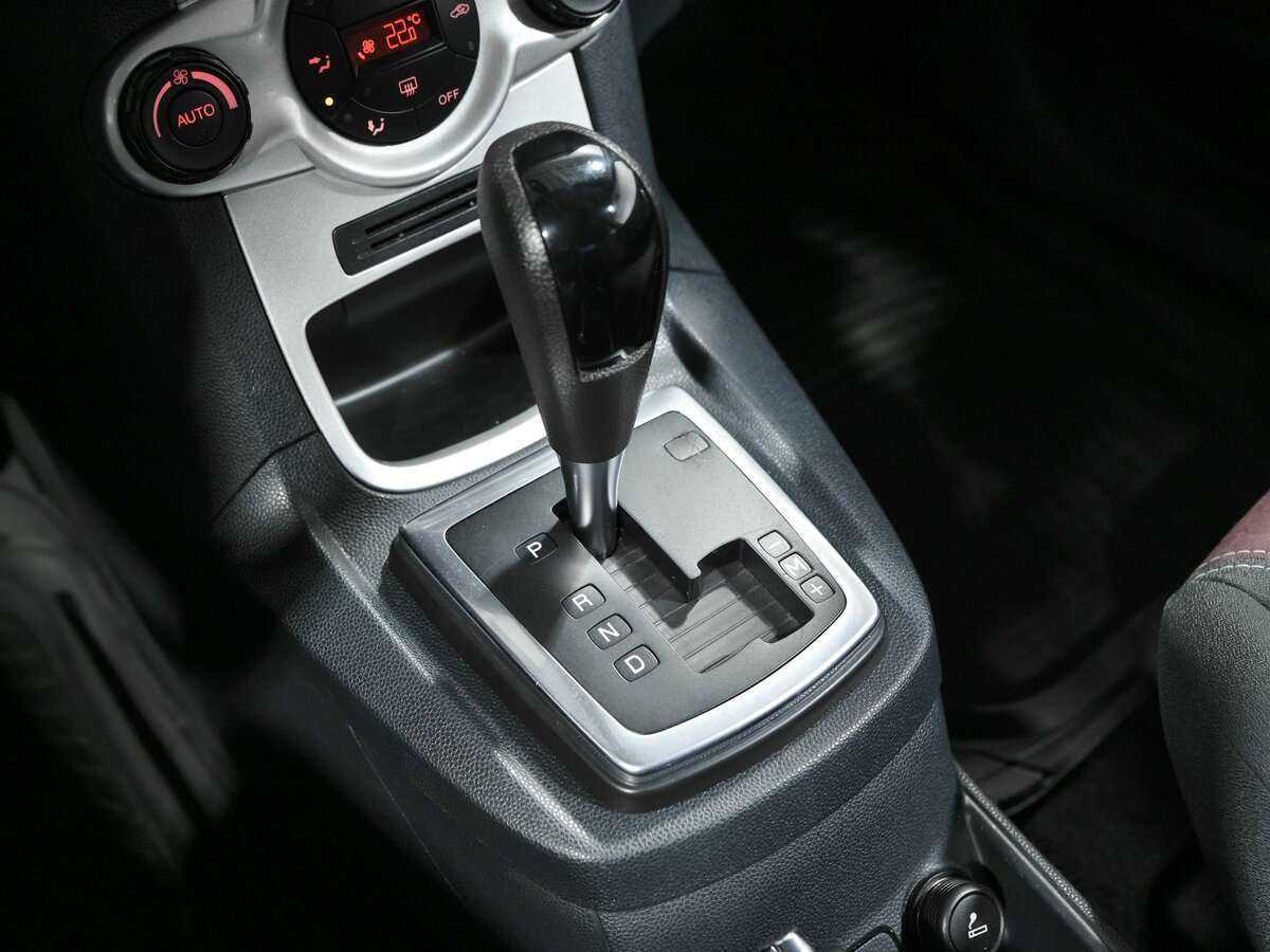 Ford Fiesta, 2010 Фото №11