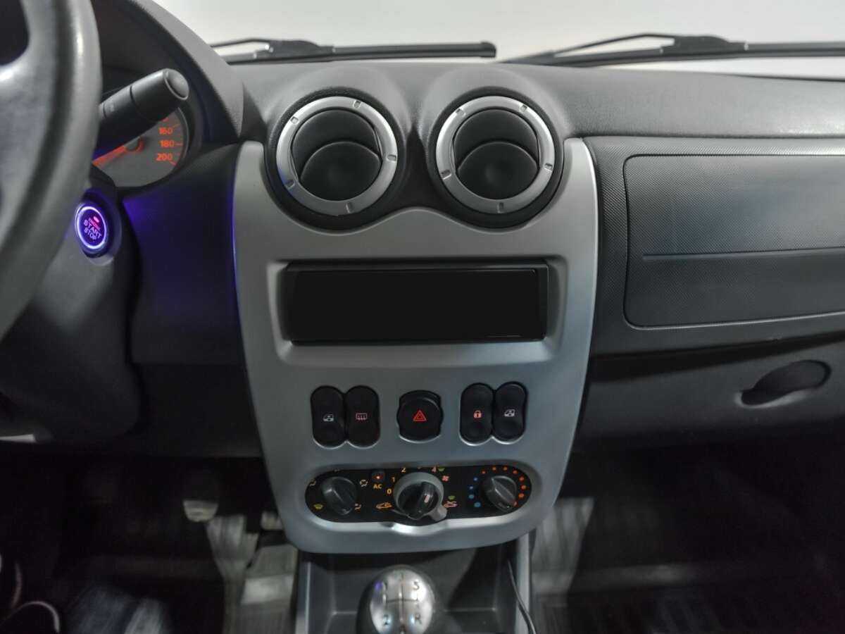 Renault Logan, 2011 Фото №9