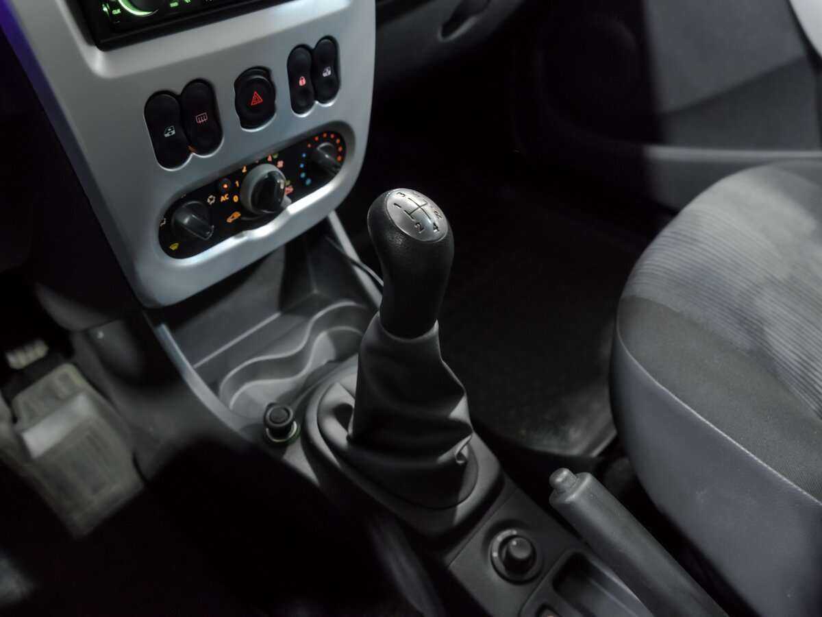 Renault Logan, 2011 Фото №10