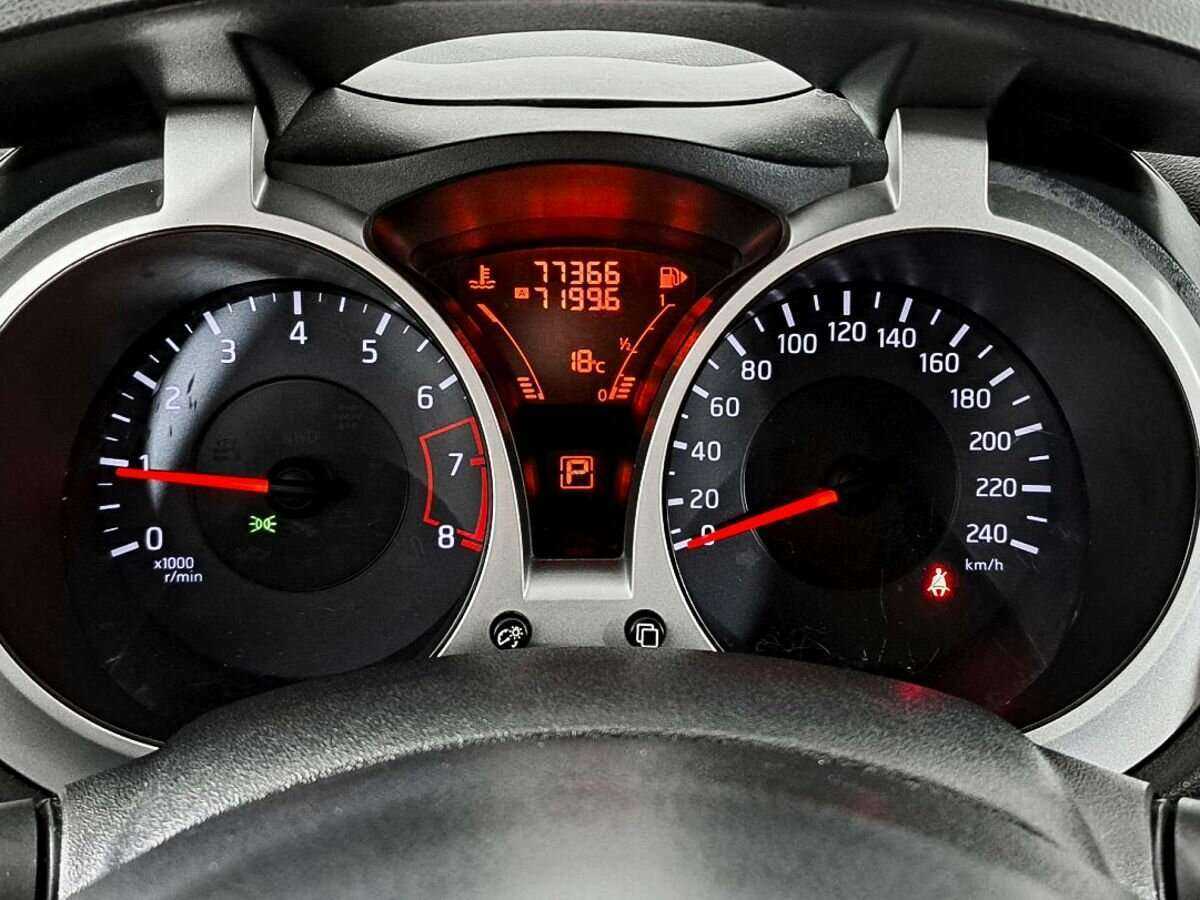 Nissan Juke, 2011 Фото №10