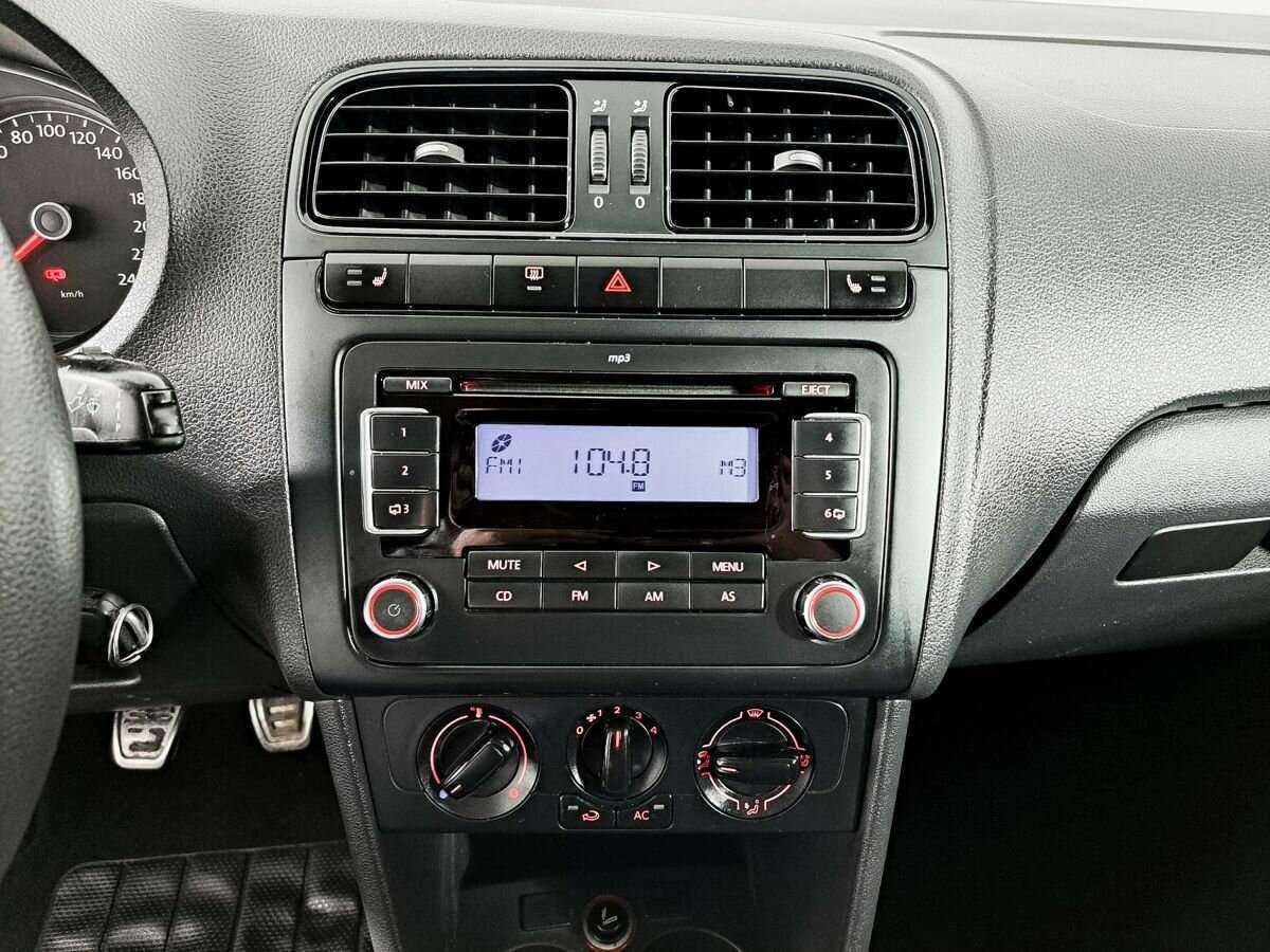 Volkswagen Polo, 2011 Фото №13