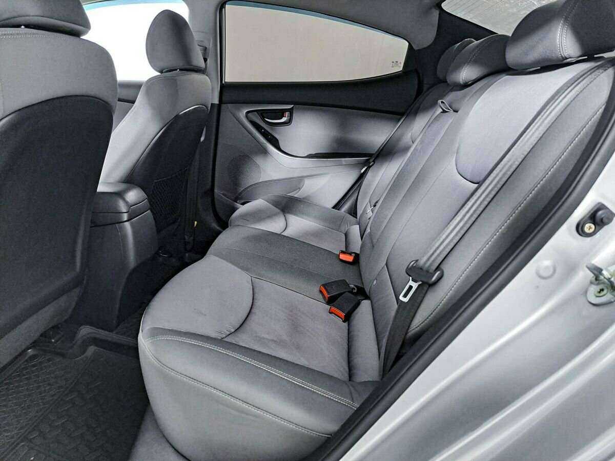 Hyundai Elantra, 2015 Фото №10