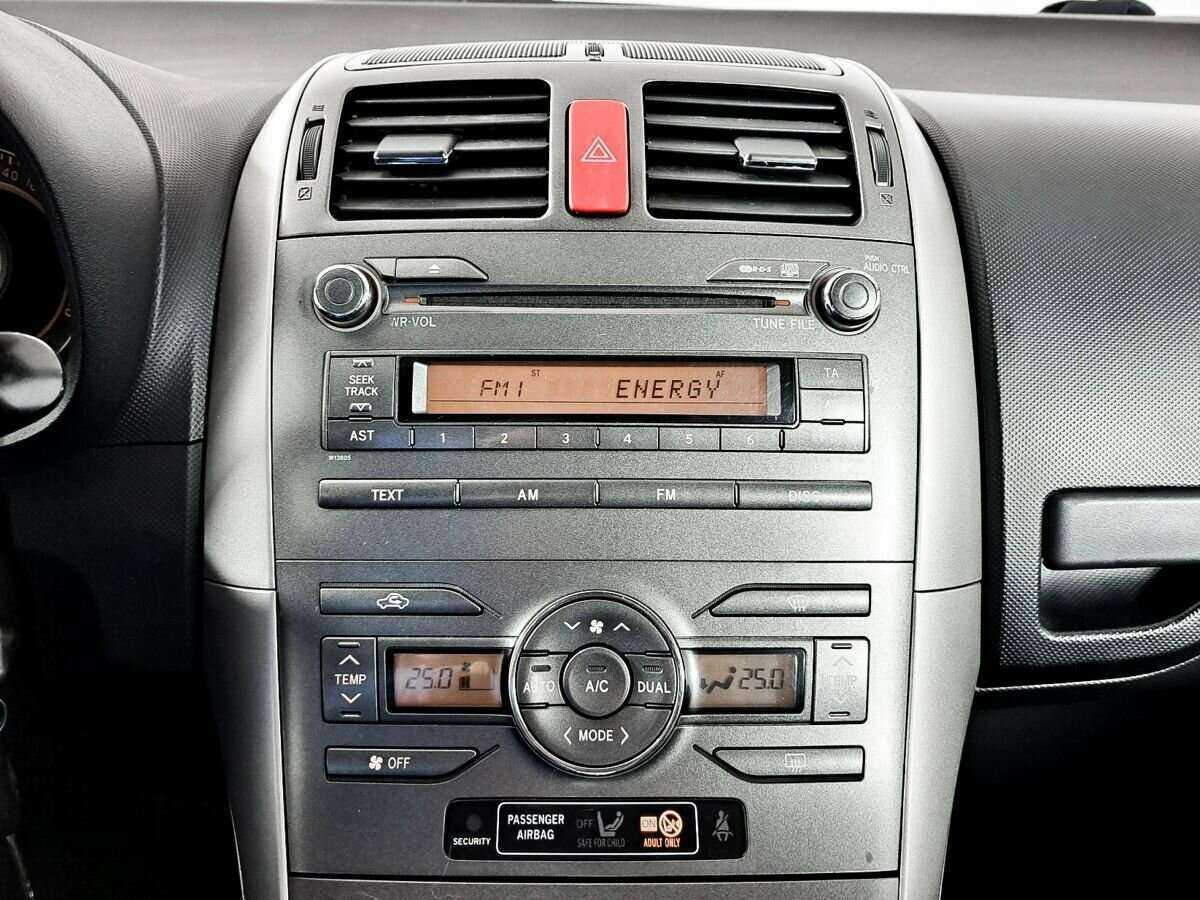 Toyota Auris, 2008 Фото №13