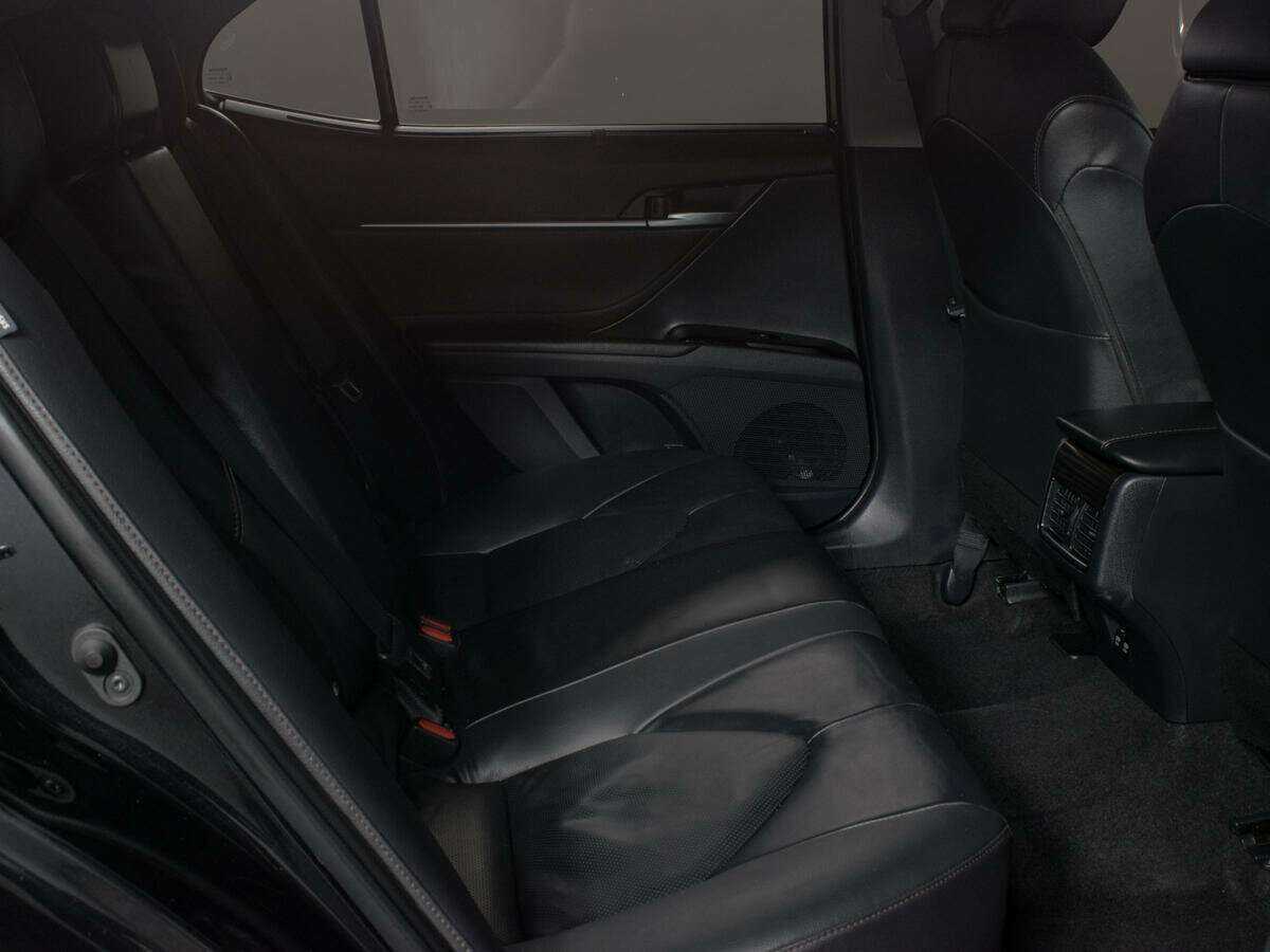 Toyota Camry, 2020 Фото №7