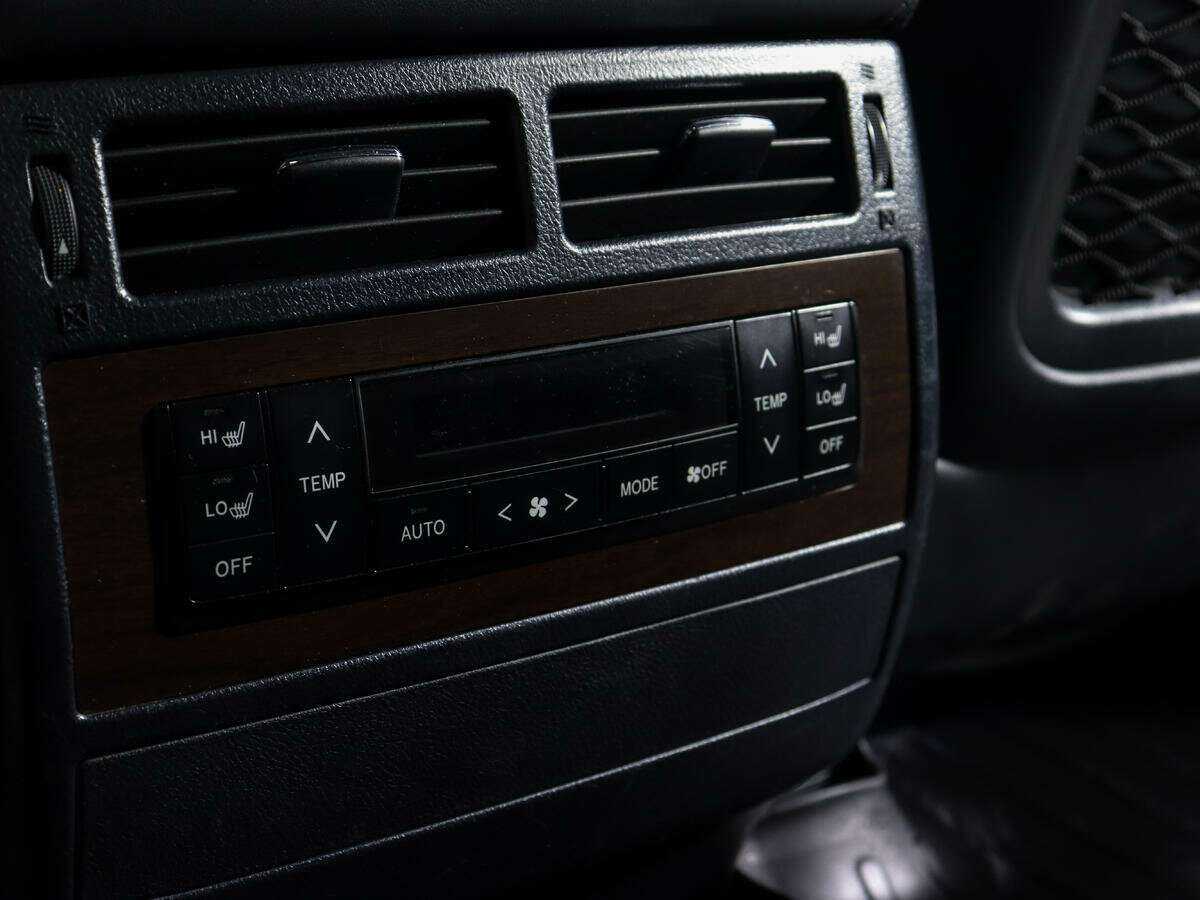 Toyota Land Cruiser, 2017 Фото №12