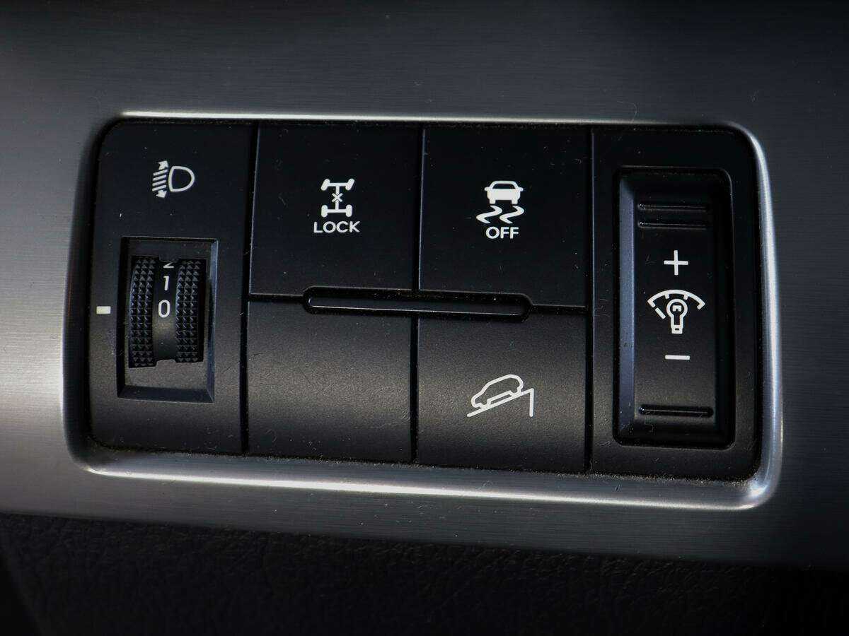 Kia Sorento, 2011 Фото №13