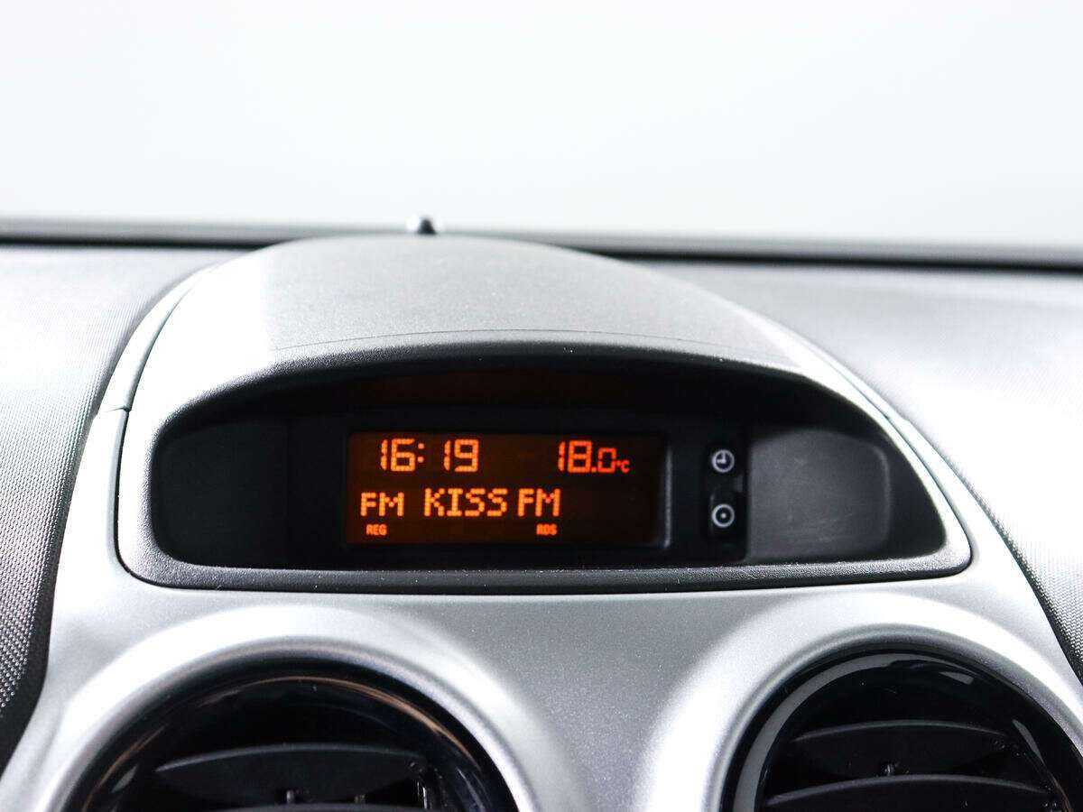 Opel Corsa, 2012 Фото №13