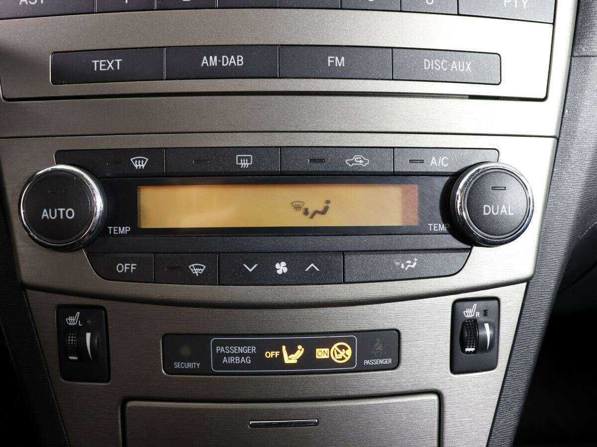 Toyota Avensis, 2011 Фото №15