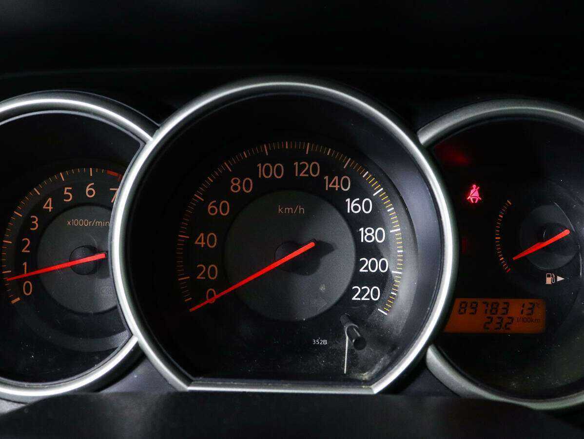 Nissan Tiida, 2008 Фото №9