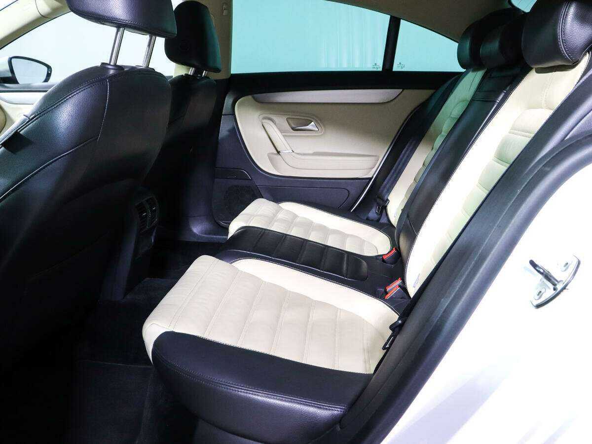 Volkswagen Passat CC, 2011 Фото №8