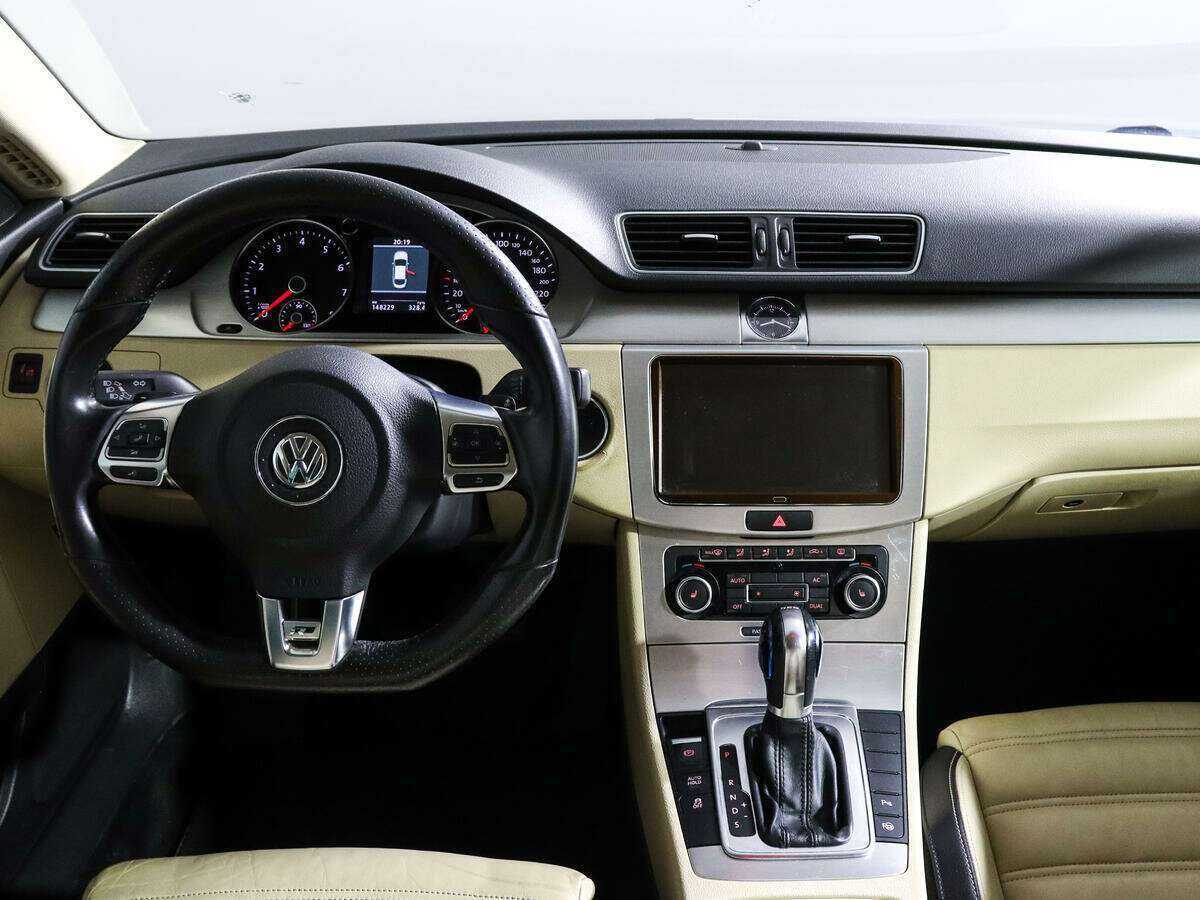 Volkswagen Passat CC, 2011 Фото №10