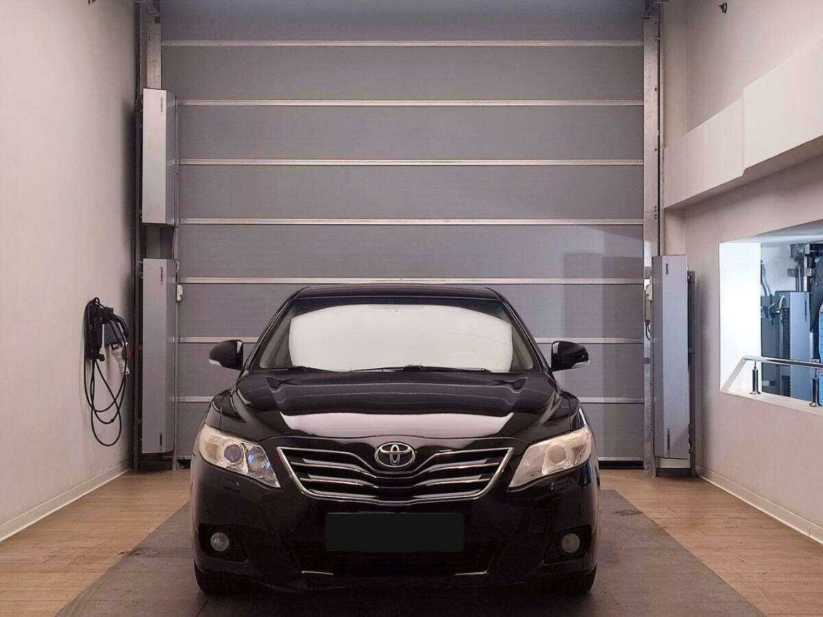 Toyota Camry, 2010 - 289 514 км. | Фото №2