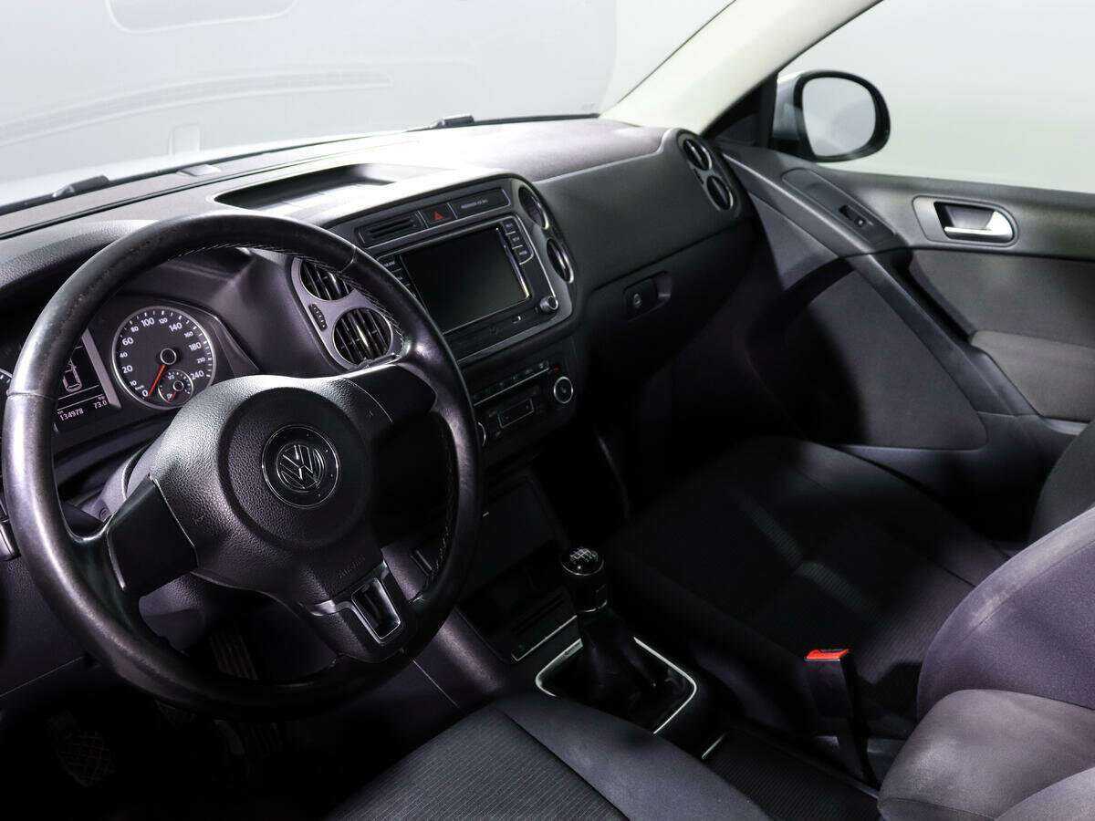 Volkswagen Tiguan, 2011 Фото №14