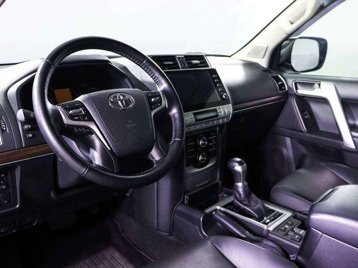 Toyota Land Cruiser Prado, 2022 Фото №11