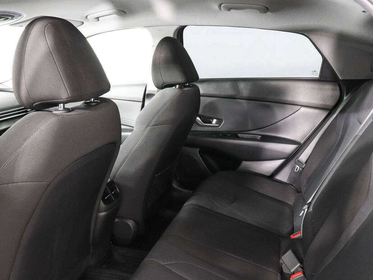 Hyundai Elantra, 2022 Фото №13