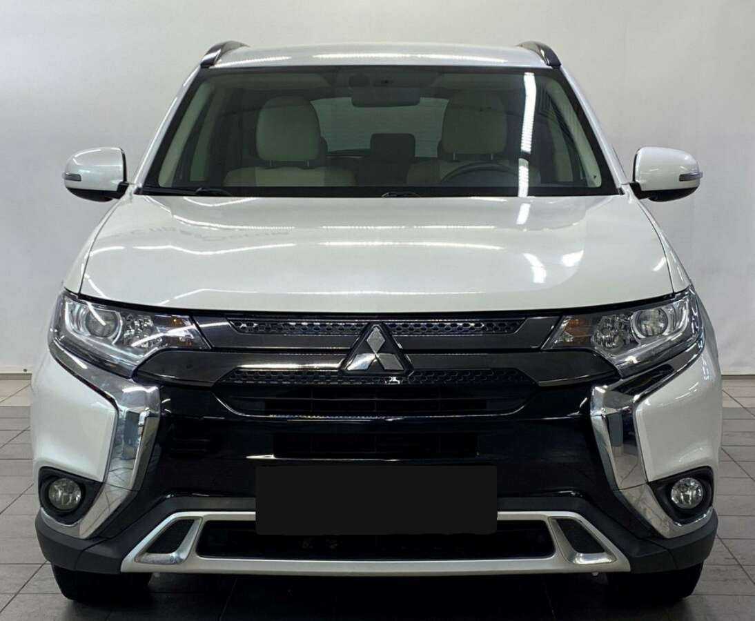 Mitsubishi Outlander, 2021 - 33 584 км. | Фото №2