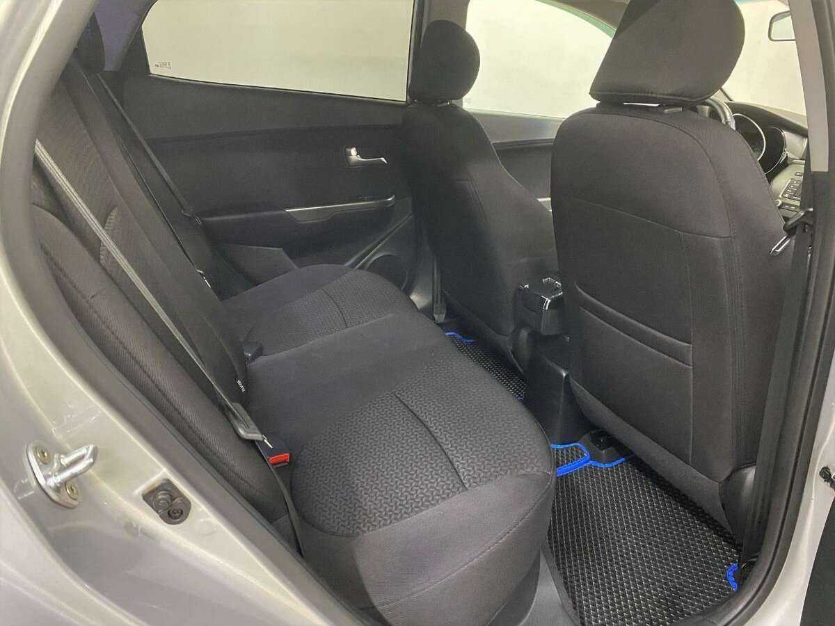 Kia Rio, 2017 Фото №15