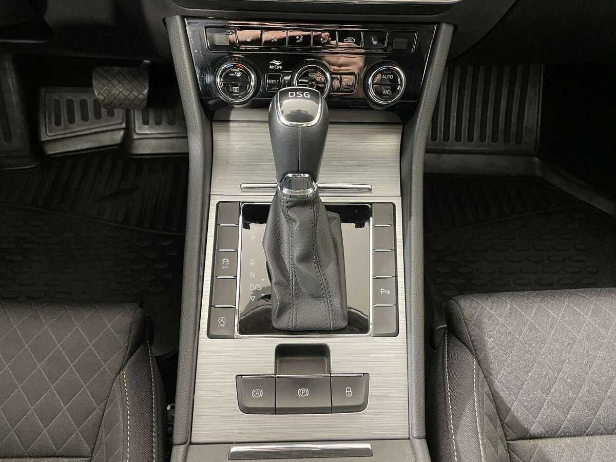 Skoda Superb, 2021 Фото №12