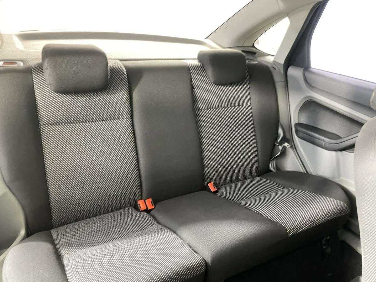 Ford Focus, 2010 Фото №15